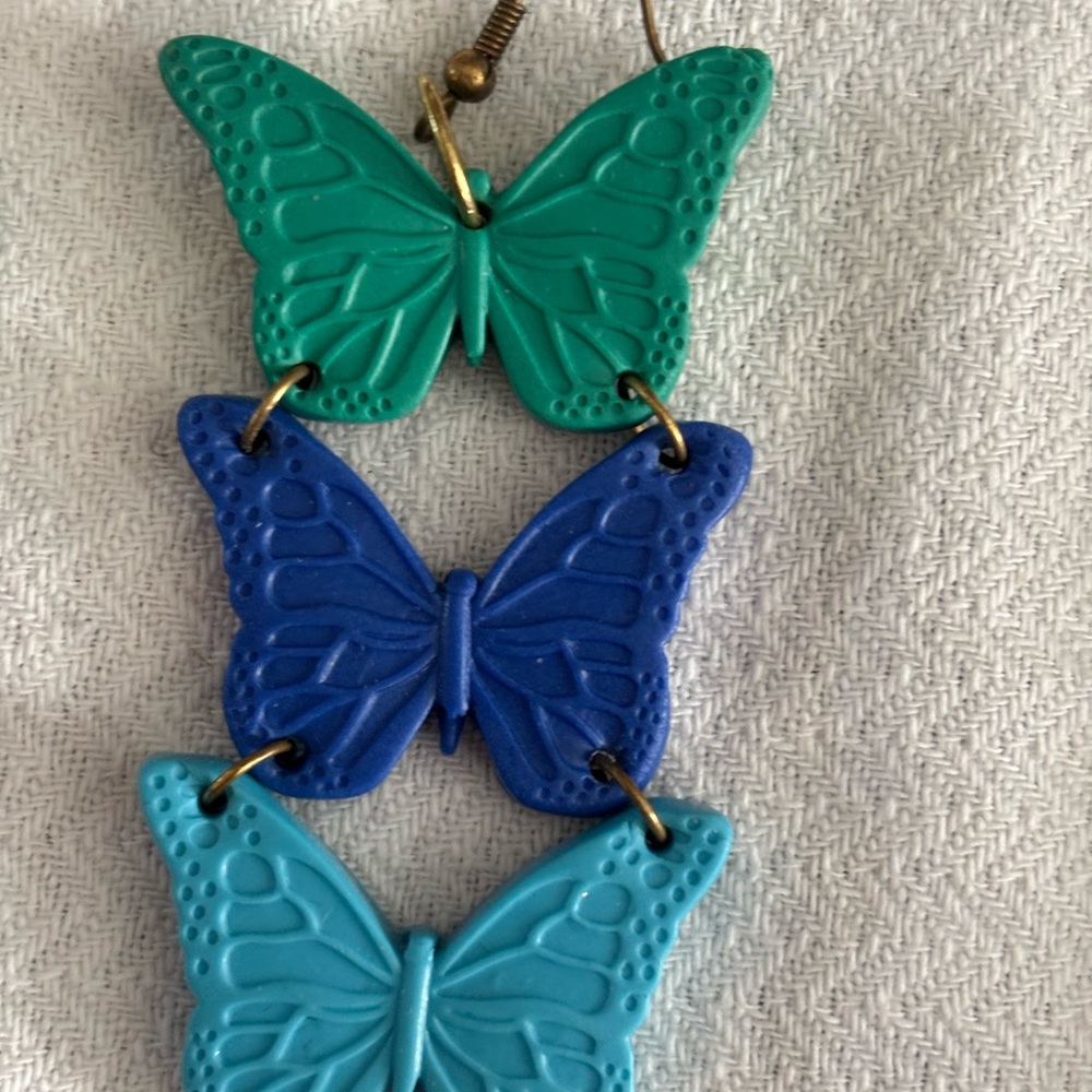 💗💗💗Handcrafted Triple Butterfly Dangle Earrings - Teal, Royal Blue, Aqua - Picture 4 of 4